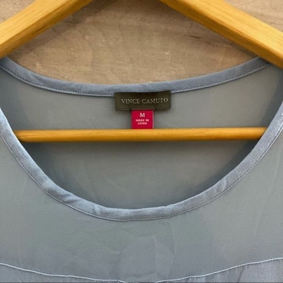 Vince Camuto Short Sleeve Long Blouse - Picture 2 of 8